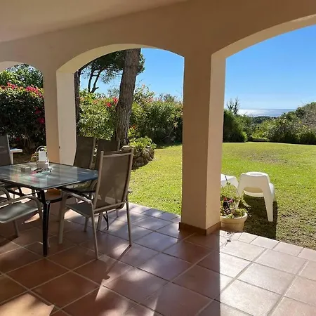Seaview & Private Garden Cabo Pino Apartment