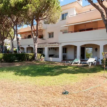 Seaview & Private Garden Cabo Pino Apartment Marbella